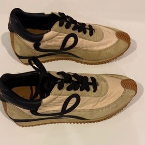 Loewe The Flow Runner Sneaker-size 40. Color is tan and black - gently used